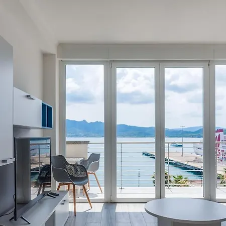 Villa Fronte Mare Trilocale